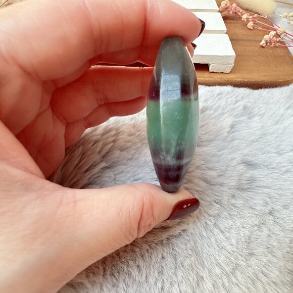 Beautiful Candy Fluorite Palm Stone - Picture 5 of 5